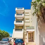 Luxury Seaview By Pikhost Apartment
